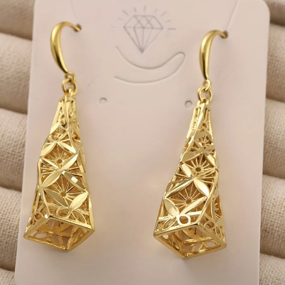24k Gold Plated Hollow Out Dangle Earrings